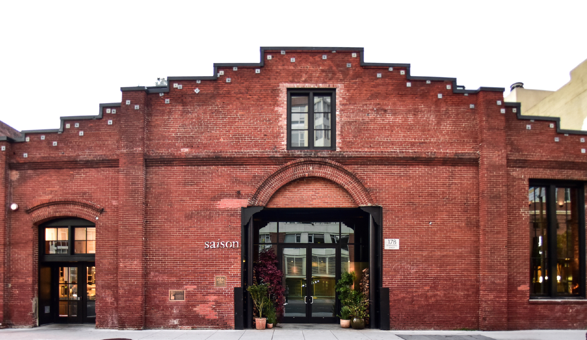 Saison building exterior